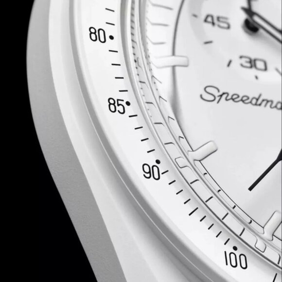 Authentic OMEGA X SWATCH MoonSwatch Mission to the Moonphase Snoopy White Unisex - Picture 8 of 12